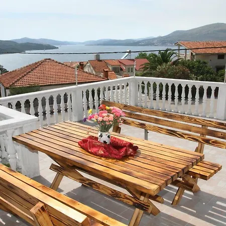 Apartman Marija تروغير