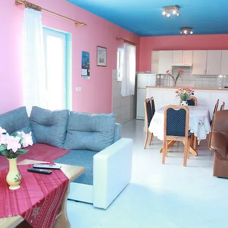 Apartman Marija شقة