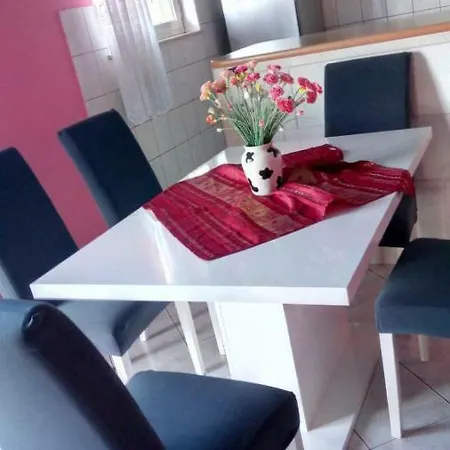 Apartman Marija تروغير